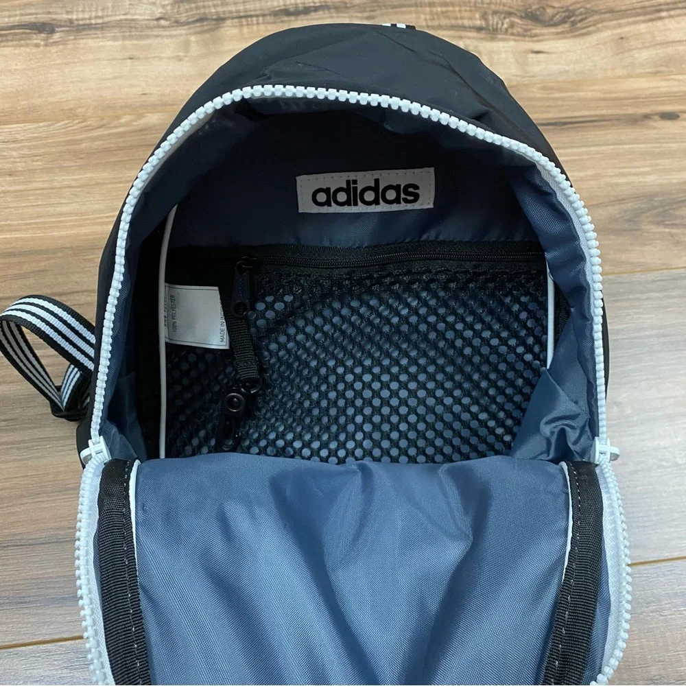 Adidas Small Backpack Color‎ Black - Picture 5 of 9
